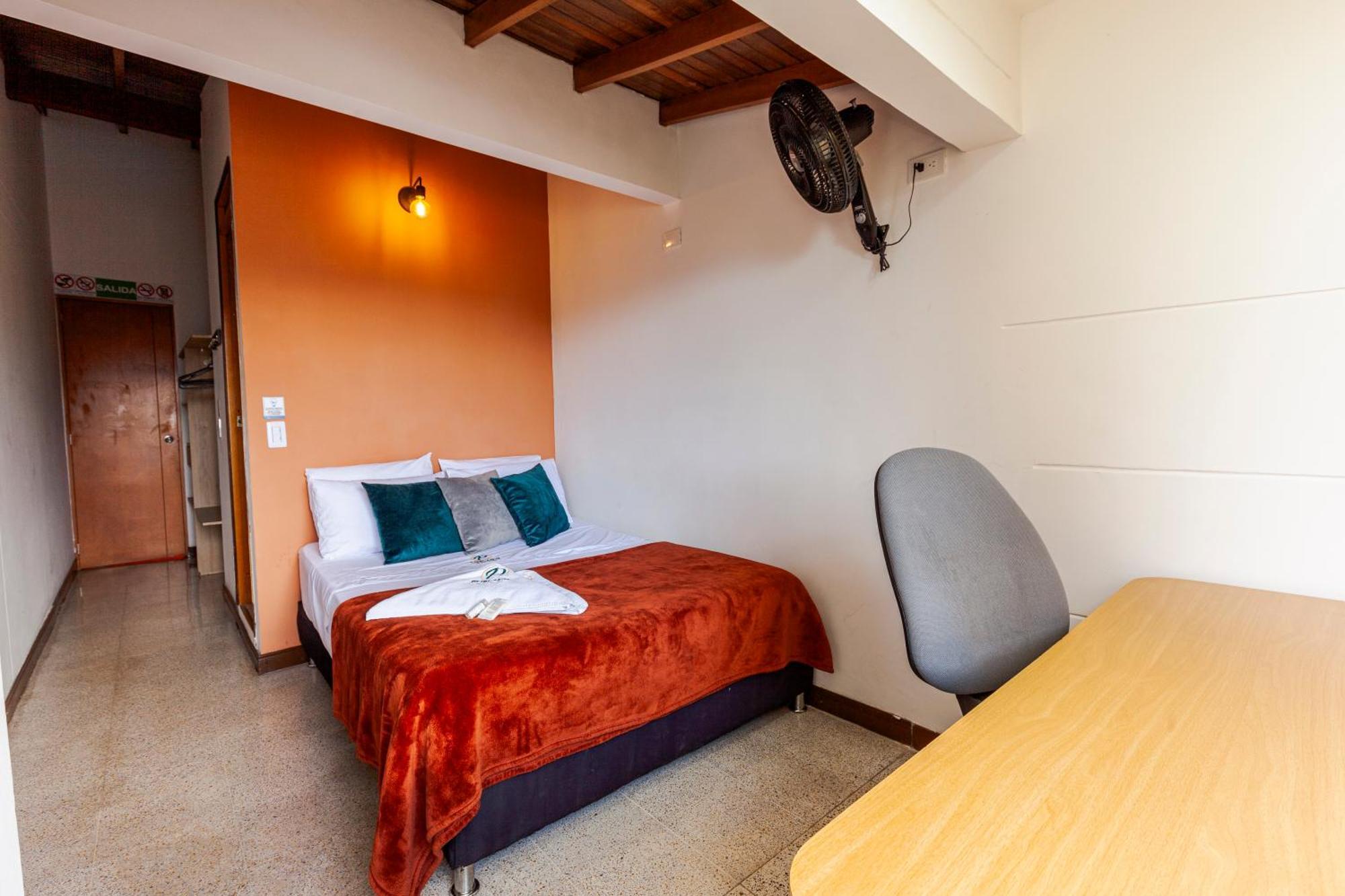 Poblado Guest House 麦德林 外观 照片