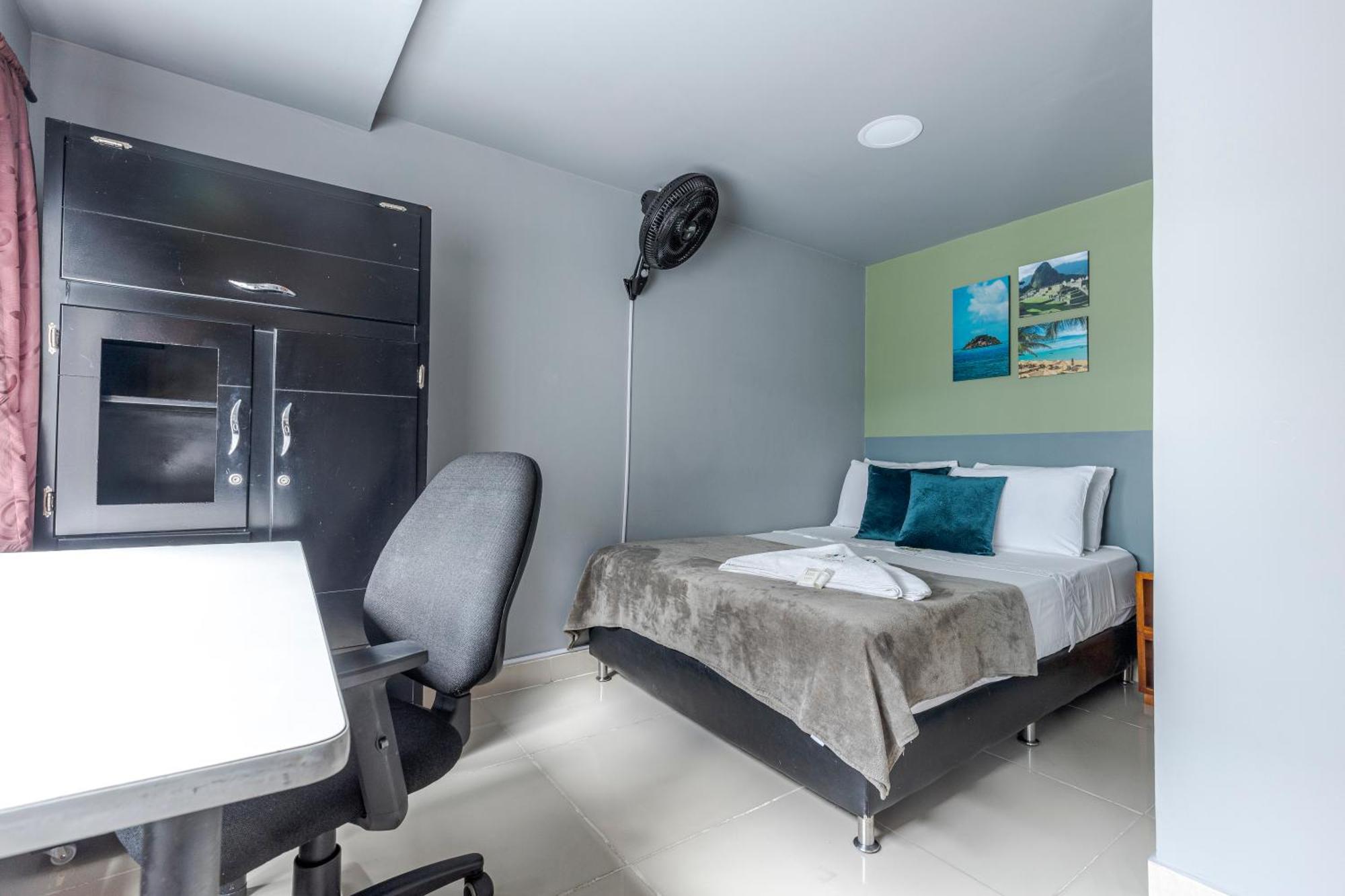 Poblado Guest House 麦德林 外观 照片